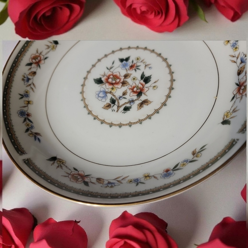 Vtg 85 Round Salad Dessert Bowl China Town Seizan 7916 Gold Accents Floral
